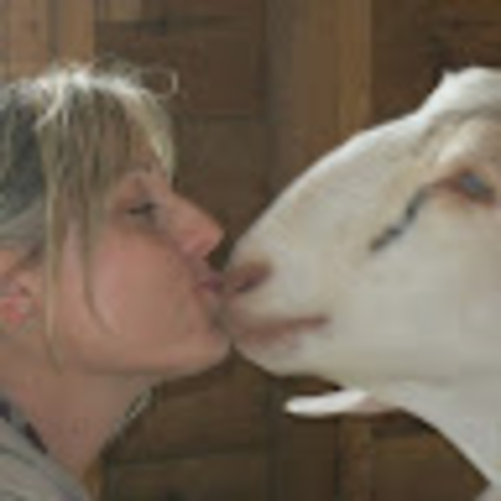 Meet your Posher, Jennifer